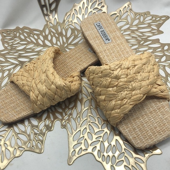 Cape Robbin Wheat Color Crisscrossed Weaved Slides YOLA Sandals Size 7 - Picture 4 of 7